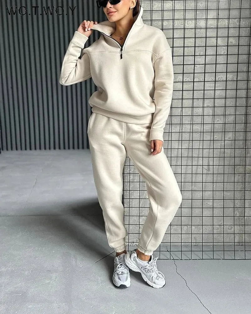 Casual Pullover and Pants Set for Women - Stylish and Comfy Outfit for Autumn/Winter