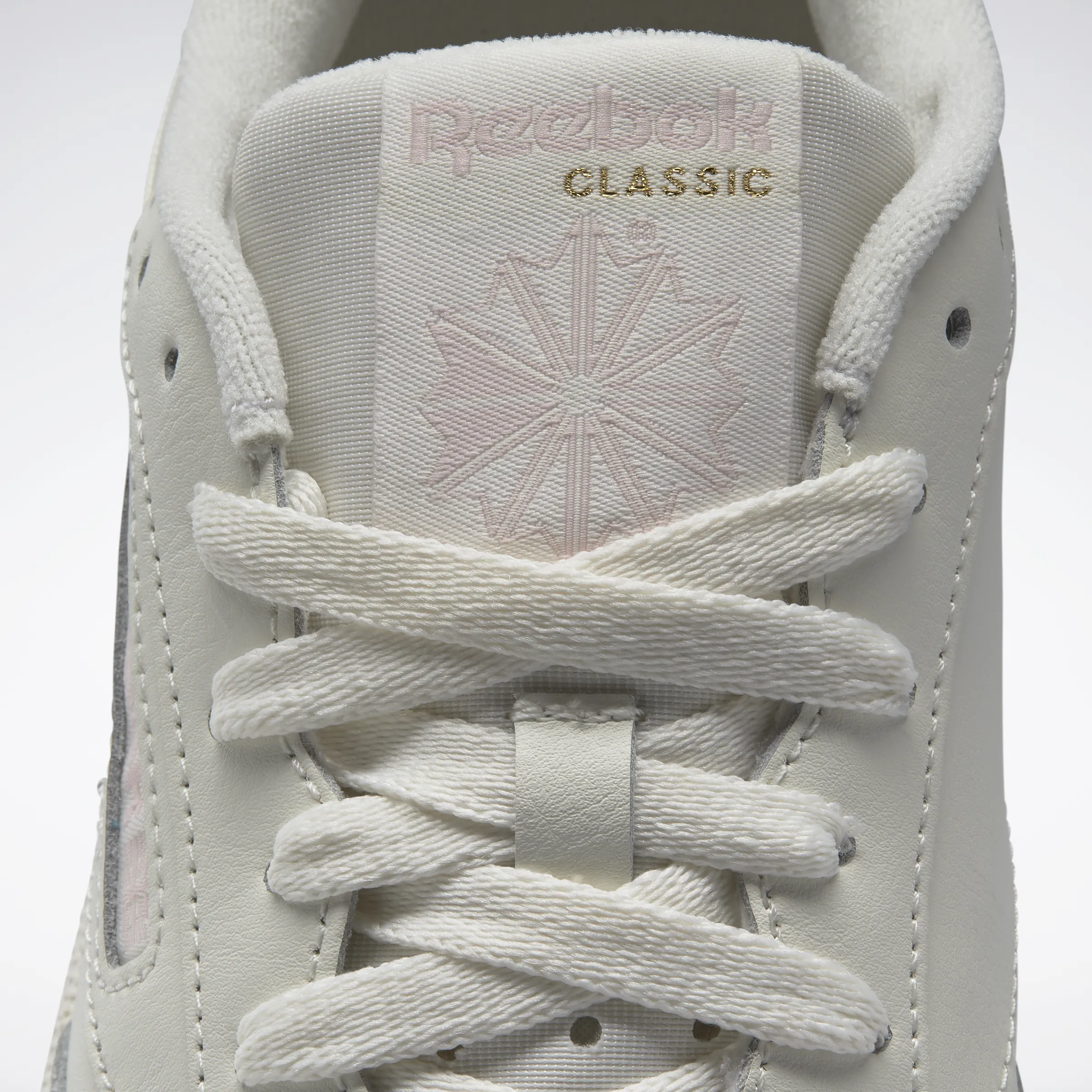 Club C 85 Shoes Chalk/Chalk/Porcelain Pink