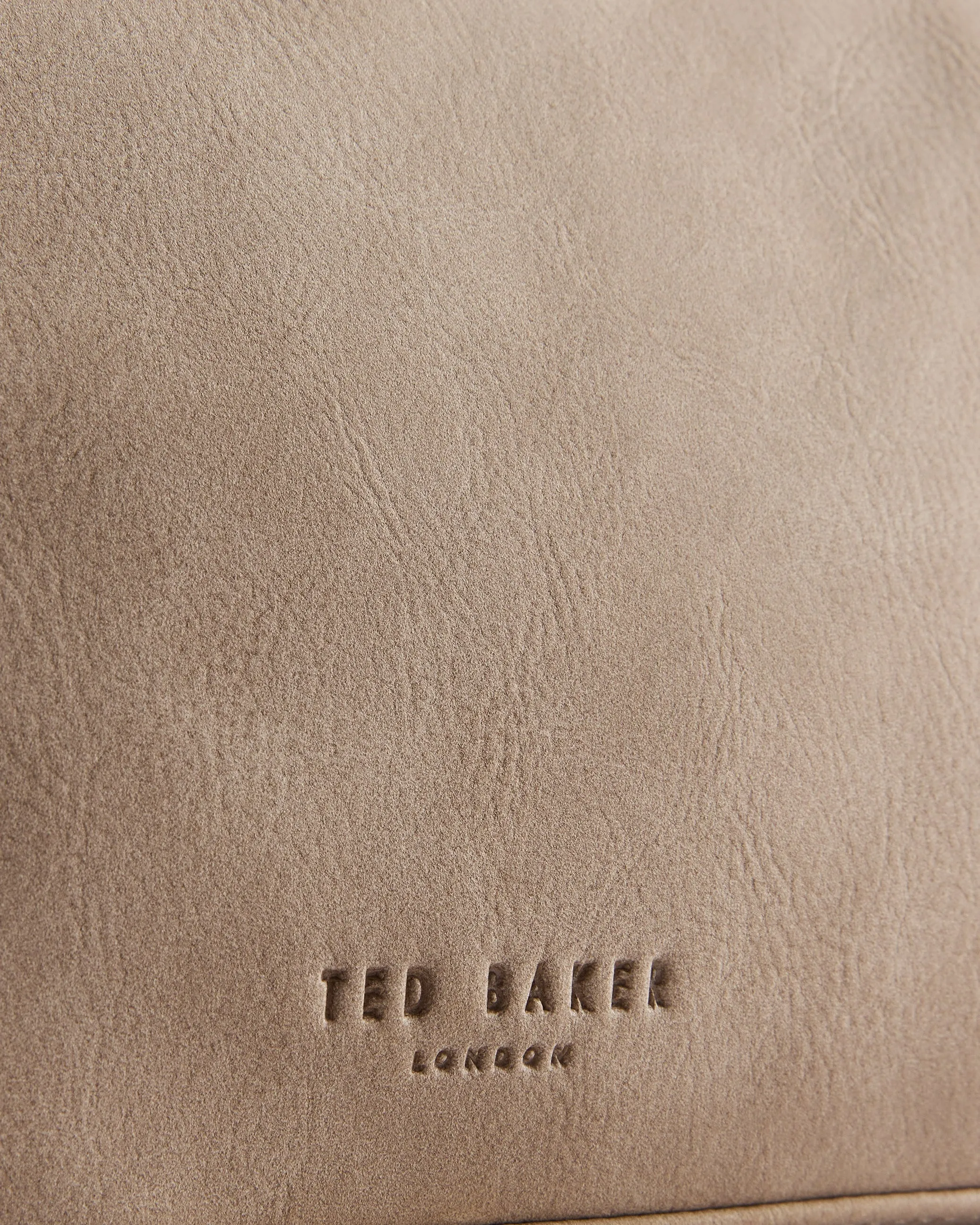 Nuelle Pu Nubuck Washbag Beige