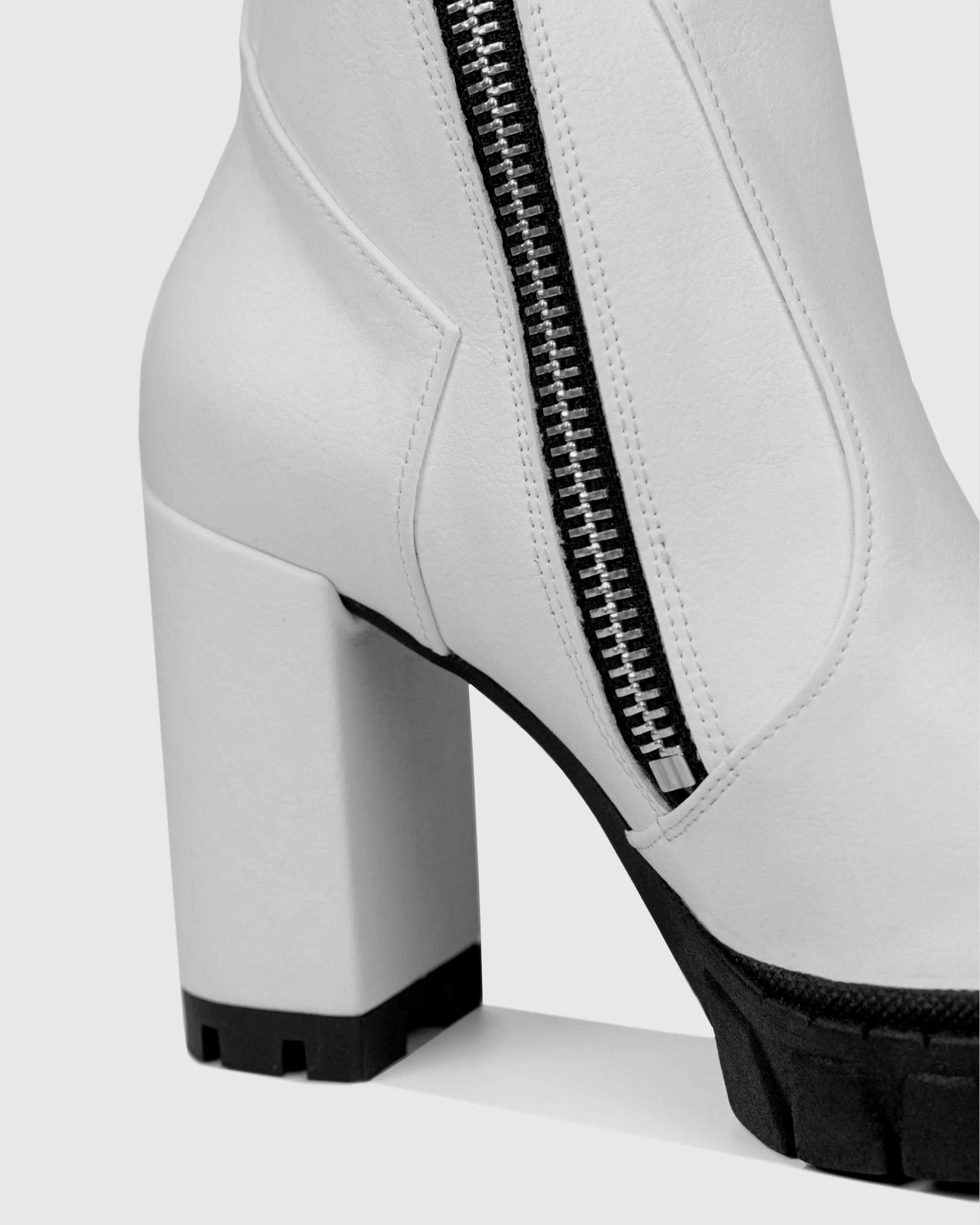 Ritual Boots White Vegea leather ankle boots - sample sale