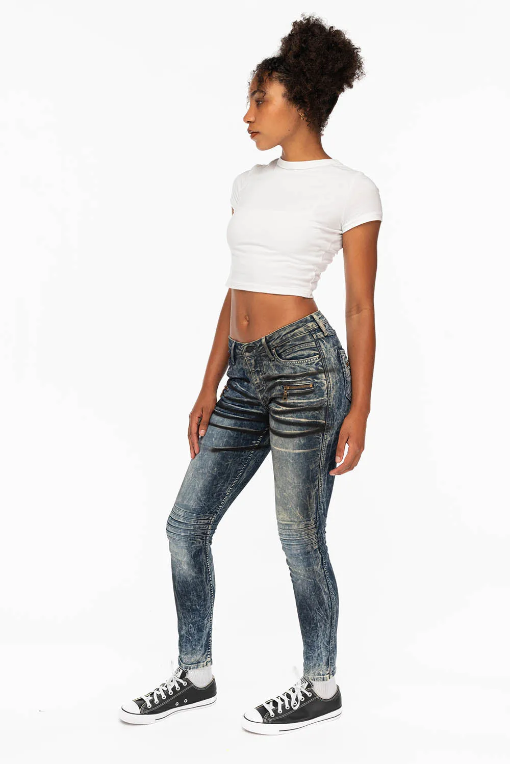 ROBIN'S BIKER WOMENS JEANS IN SILVER GHOST